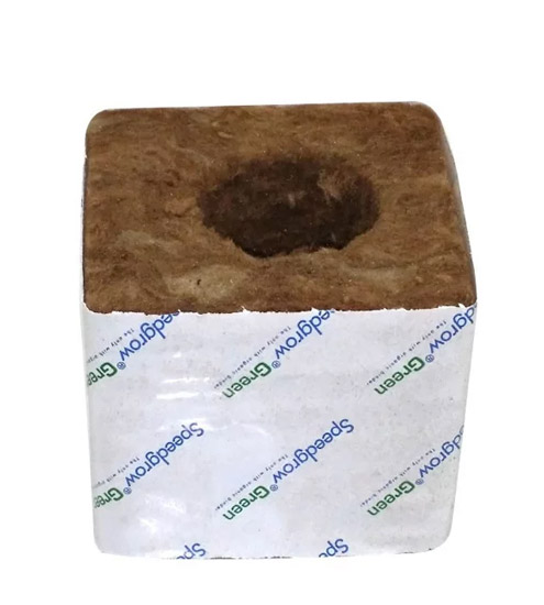 Taco Speedgrow  7.5 x 7.5 x 6.5 cm. Agujero 35 mm.